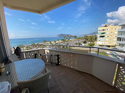 Beachfront 2 bedroom apartment with wonderful seaview in Oba, Alanya