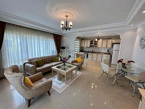 2 bedroom flat for sale in Oba, short walk to the beach!