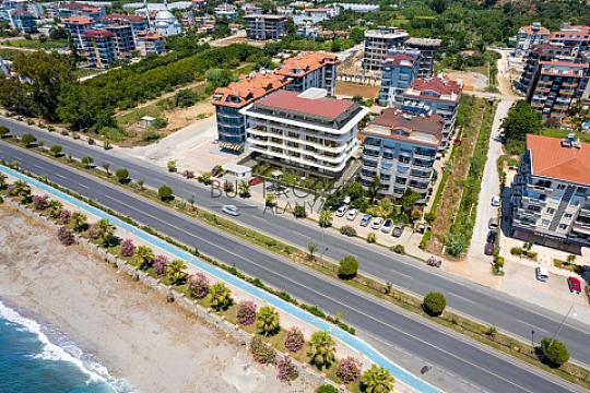 New beachfront luxury flats for sale in Kestel (1+1)